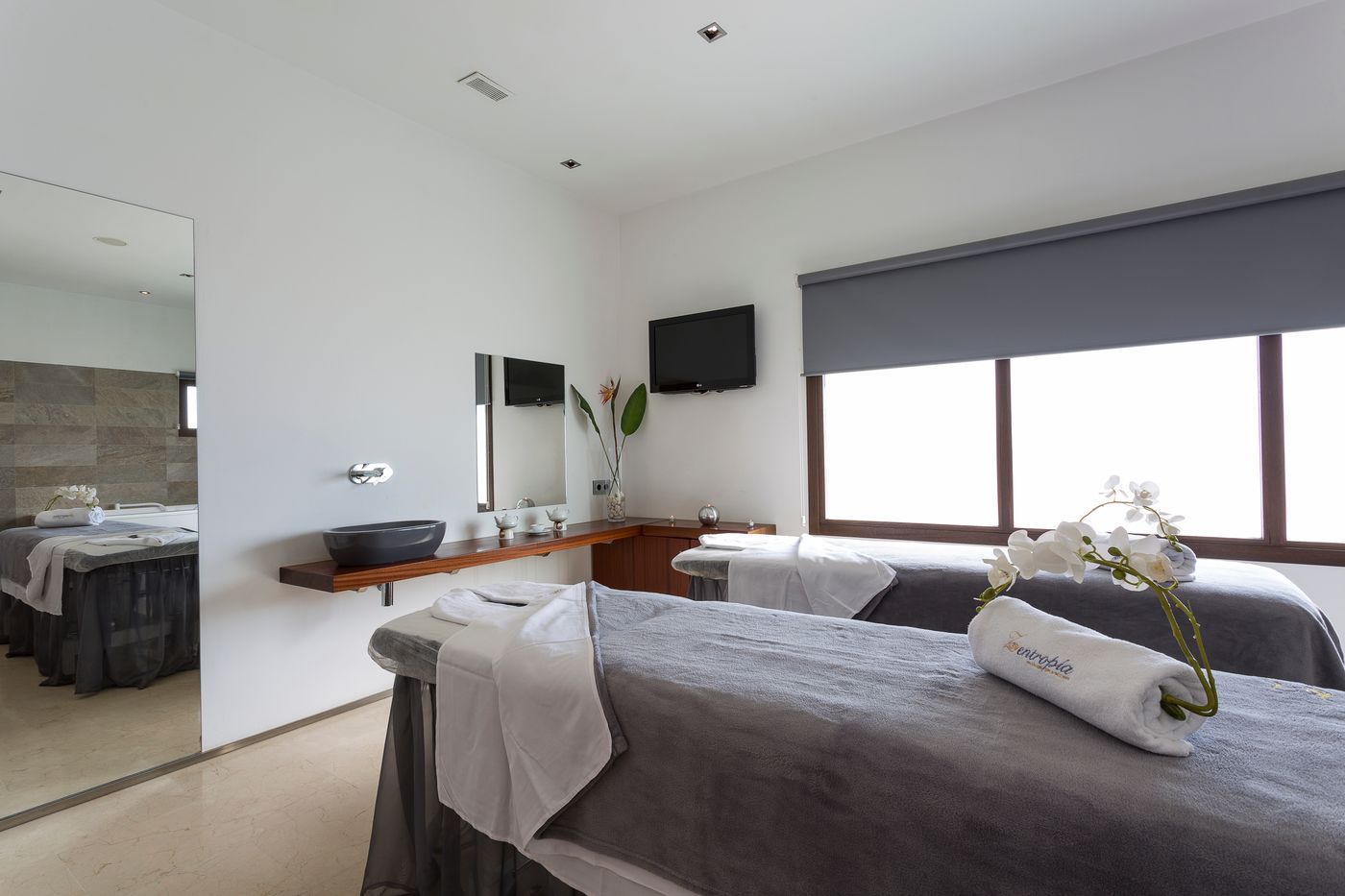 Grand-Palladium-White-Island-Resort---Spa-Sports-and-Entertainment-47