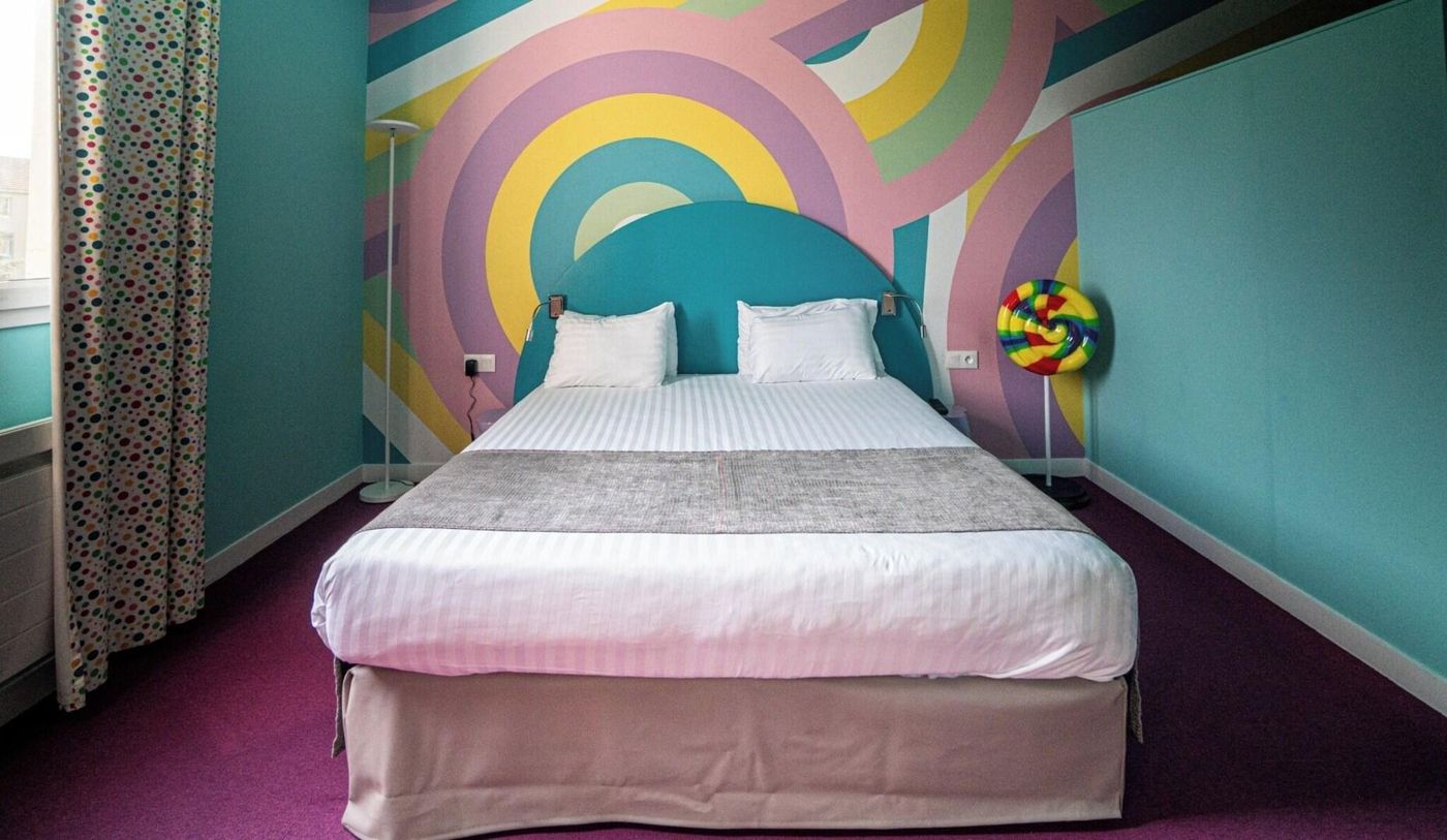 Explorers-Hotel-Room-24