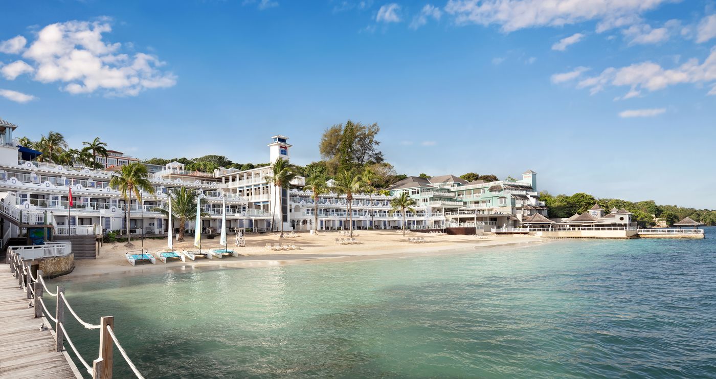 Beaches-Ocho-Rios-a-Spa---Golf-Beach-9