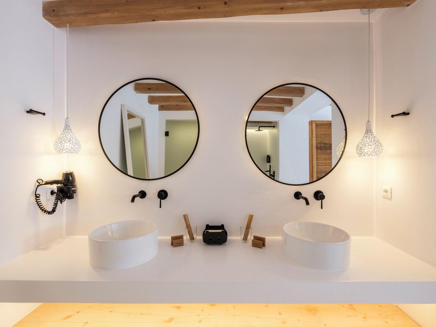 Madoupa-Boutique-Room-64