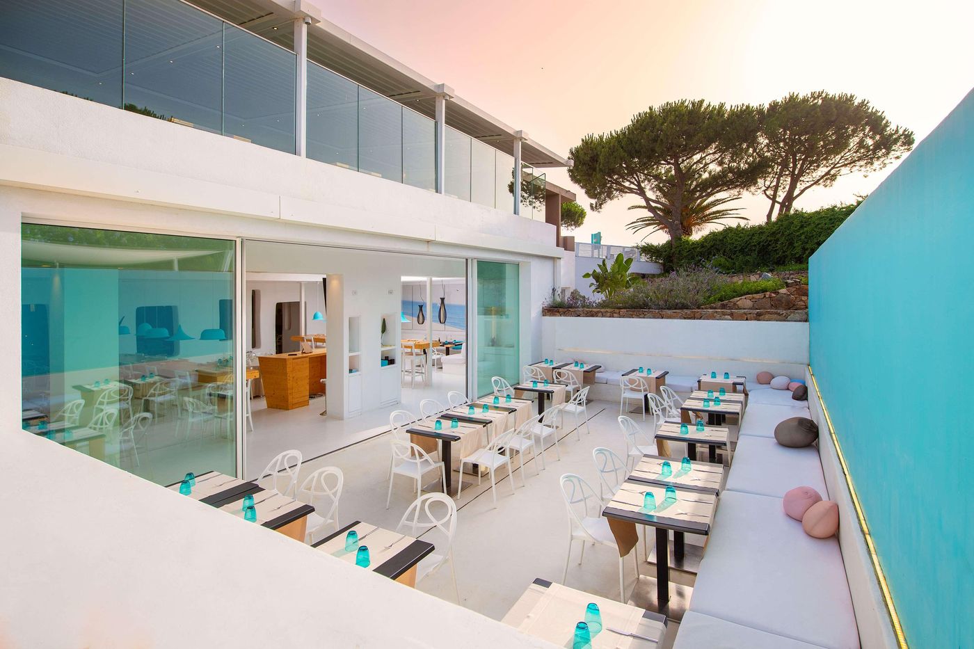 Baia-Chia-Laguna-Resort--Curio-Collection-By-Hilton-Restaurant-11