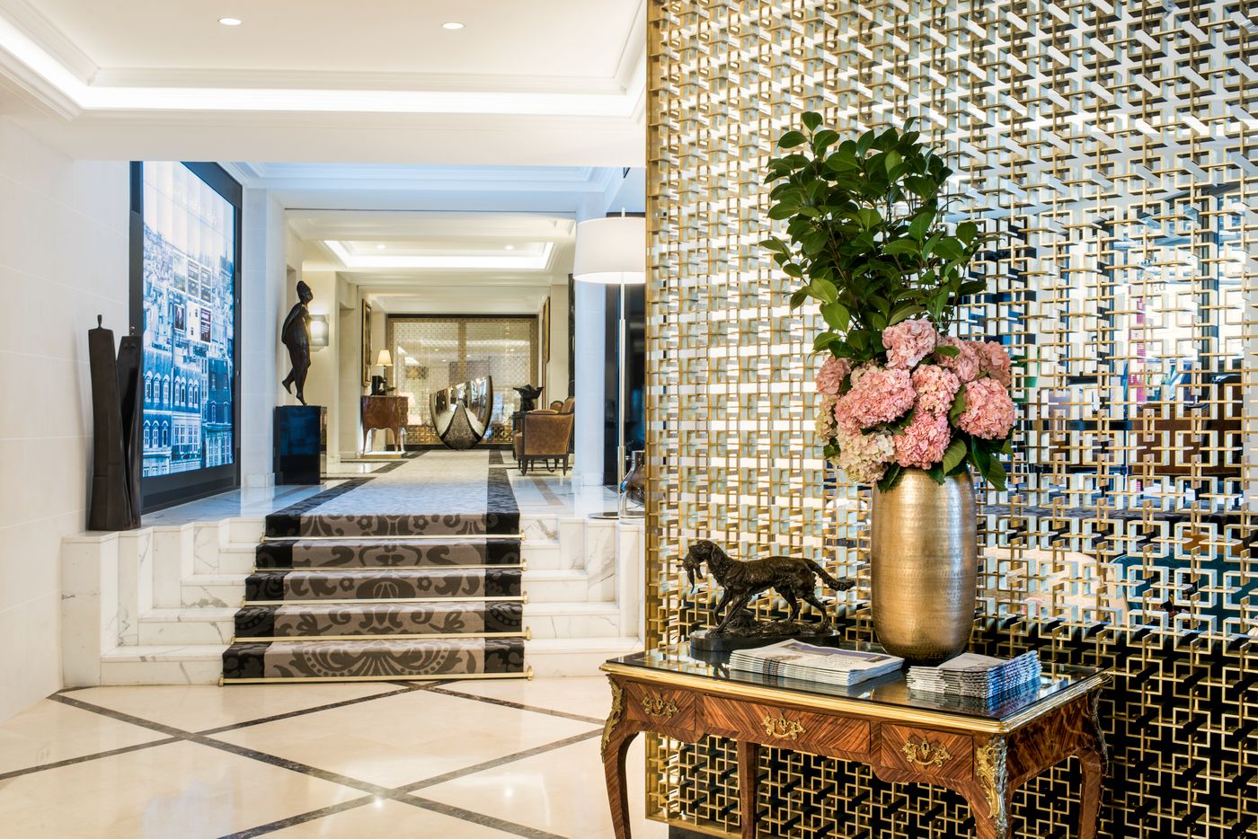 Baltimore-Paris-Lobby-19