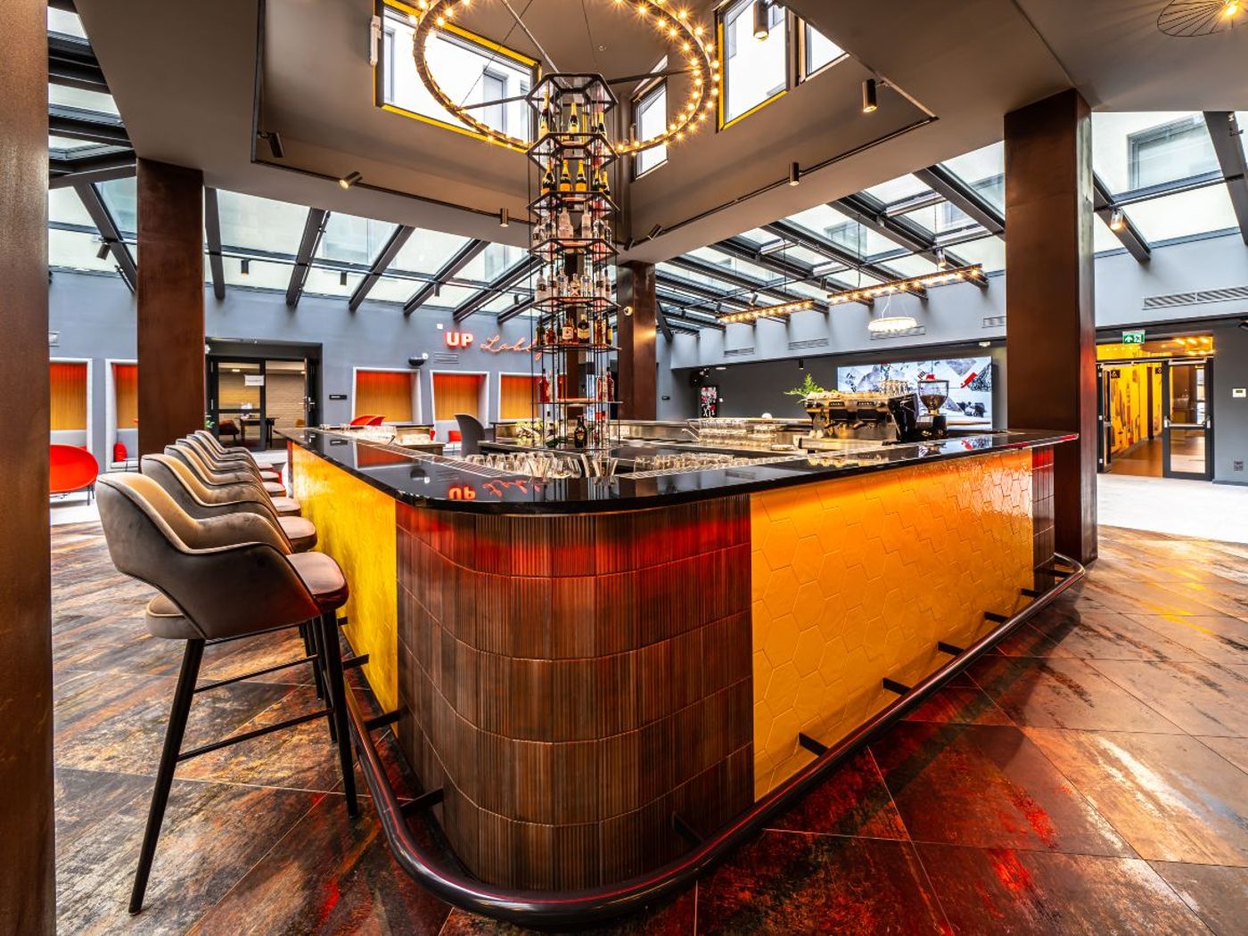 Up-Hotel-Budapest-Bar-11