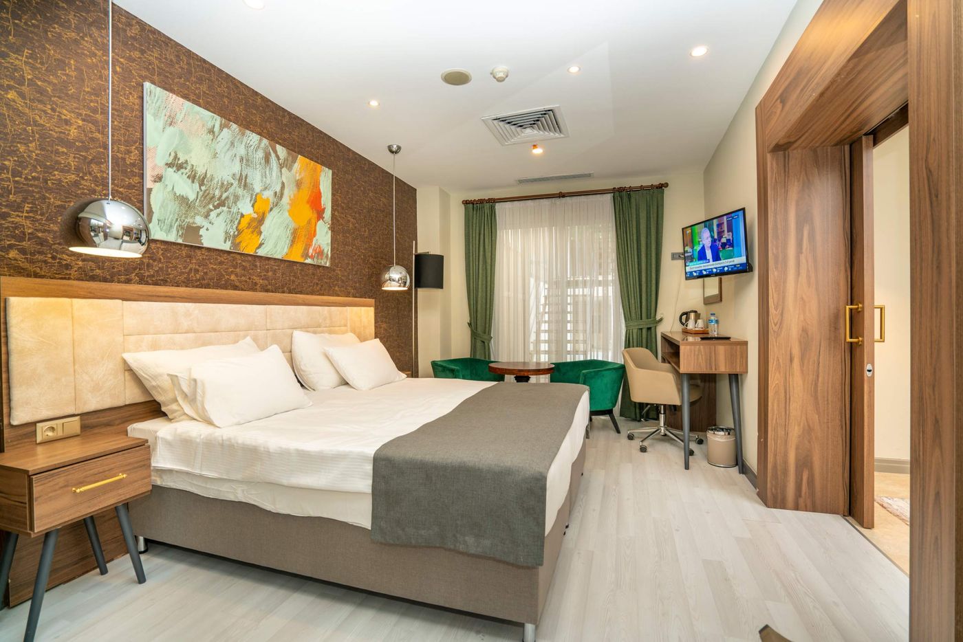 The-Gate-30-Suites-Hotel-Room-16