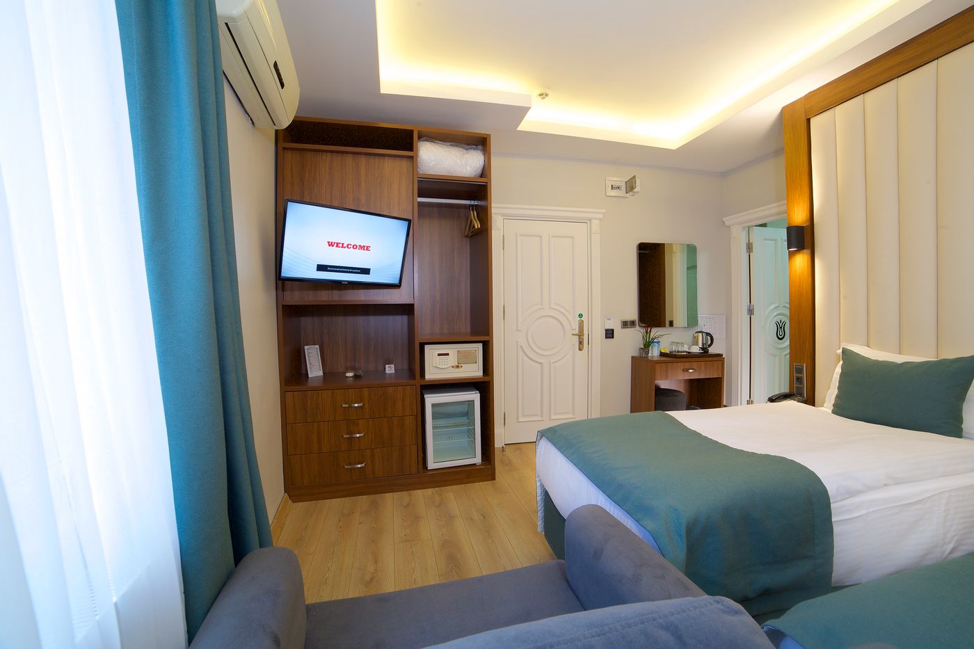 Hotel-Black-Tulip-Room-17