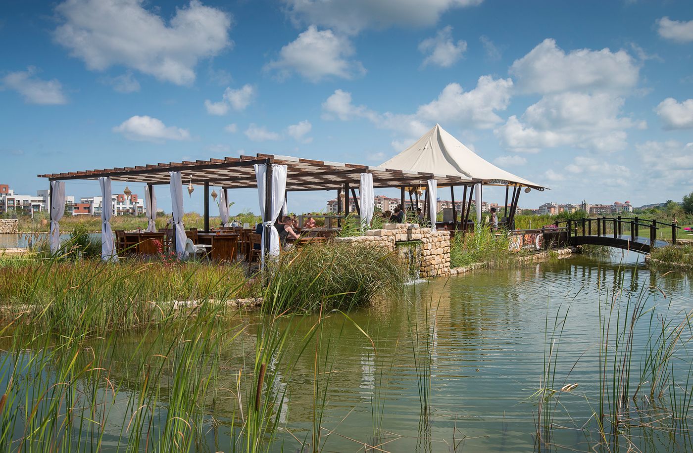 Sunrise-All-Suites-Resort-Bar-24