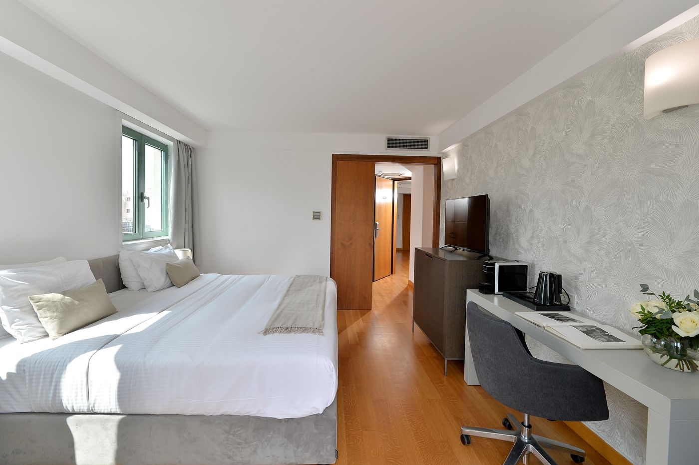 Athenaeum-Eridanus-Luxury-Hotel-Room-29