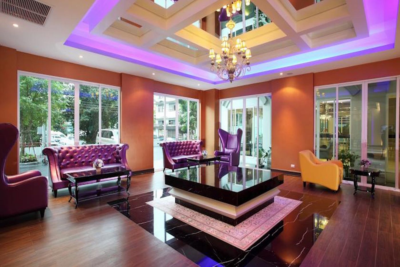 Chillax Resort-Thailand-Bangkok-Lobby-7