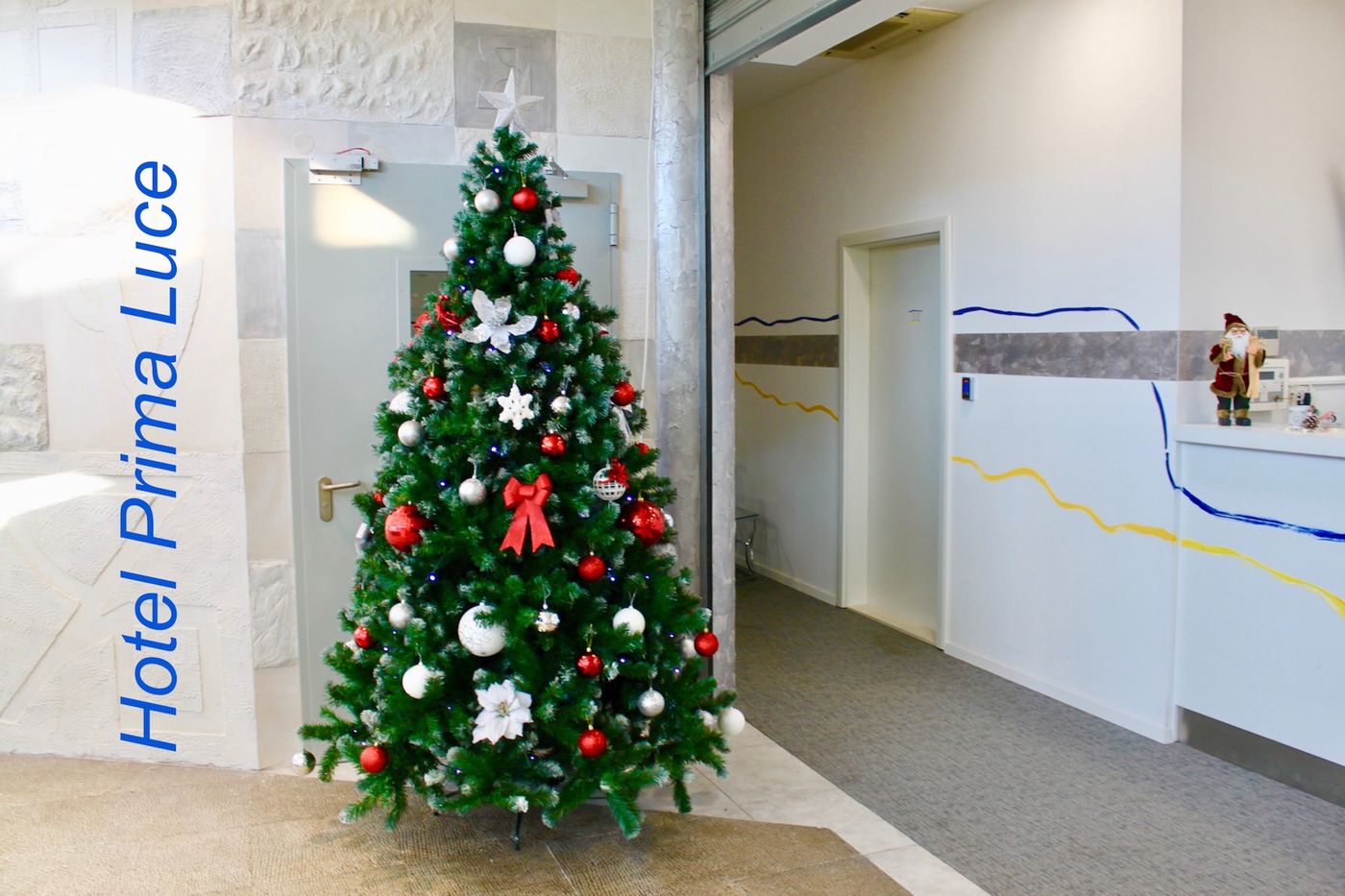 Prima-Luce-Downtown-Lobby-54