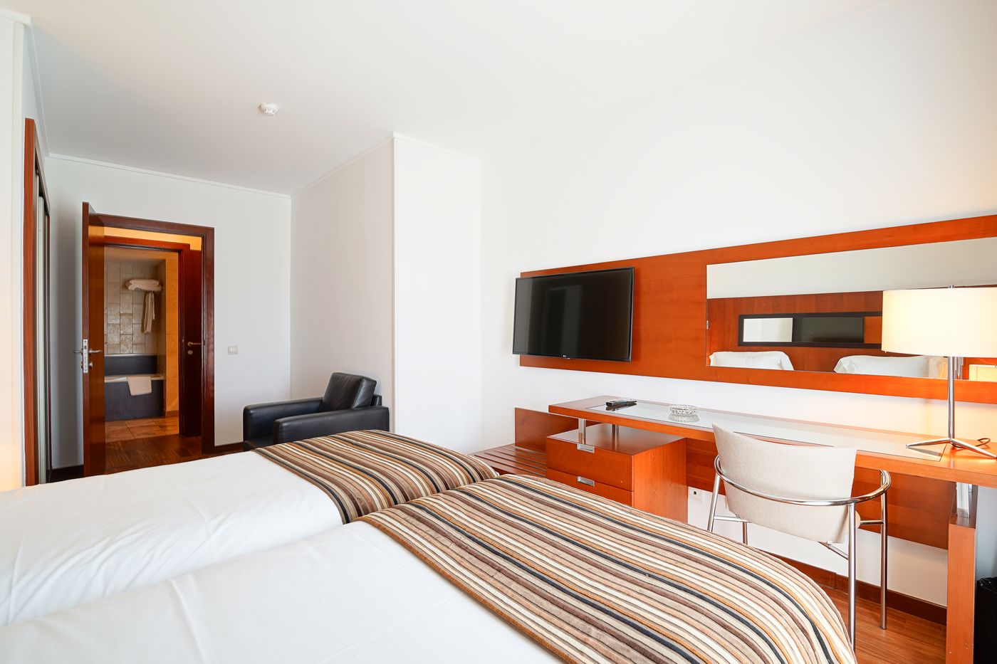 Legendary Lisboa Suites - Portugal - LISBOA - Room - 9