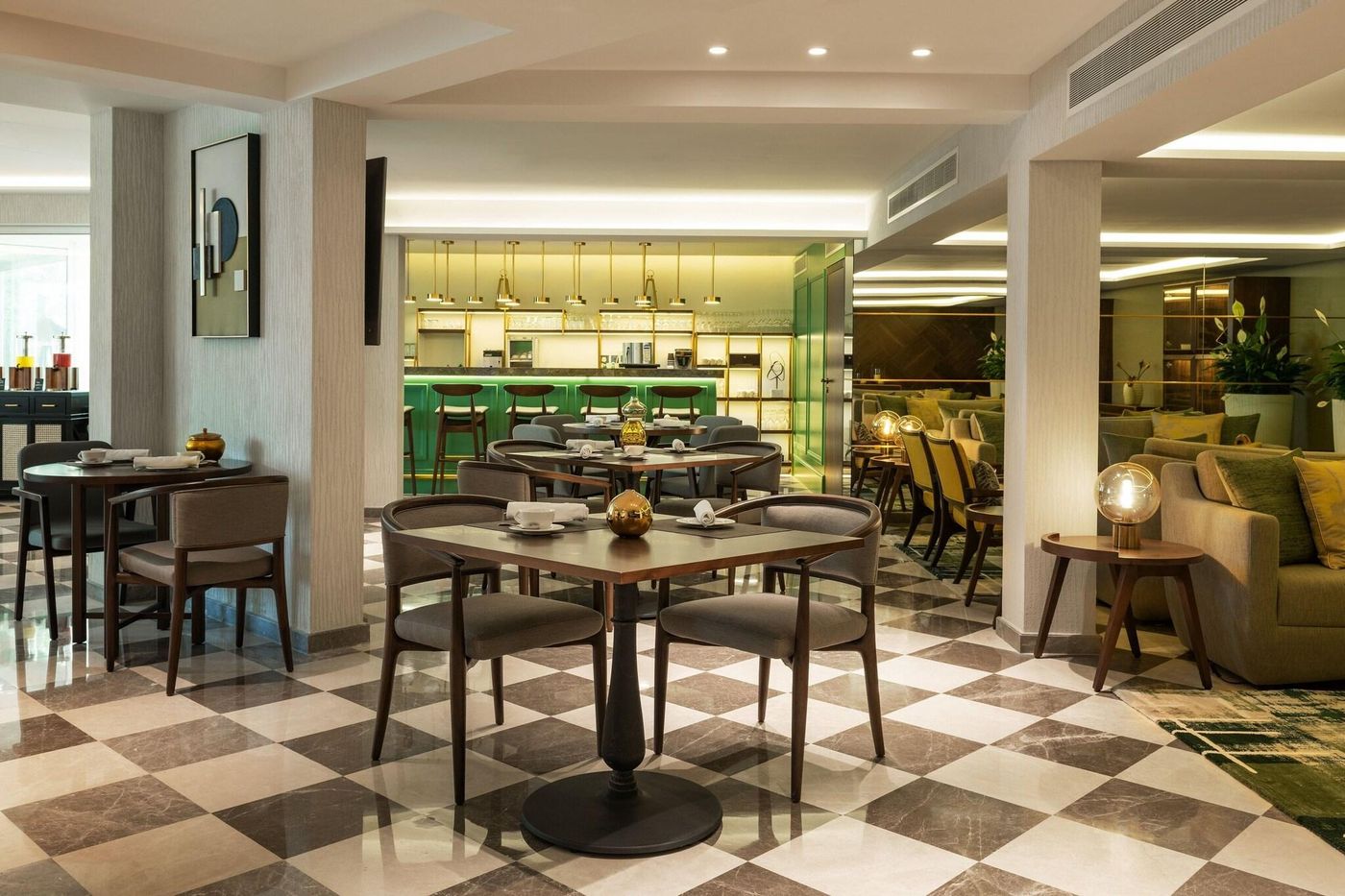 Le-Meridien-Dubai-Hotel---Conference-Centre-Room-64