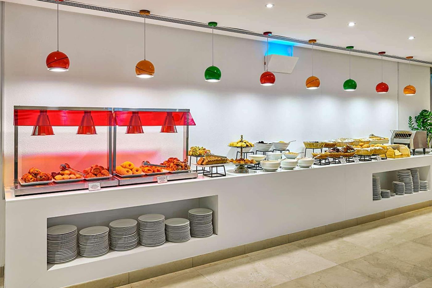 Ramada-Hotel---Suites-by-Wyndham-Dubai-JBR-Restaurant-17