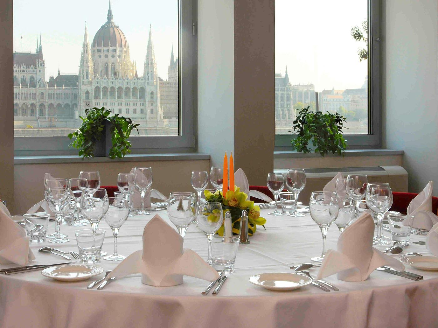Novotel-Budapest-Danube-Restaurant-51