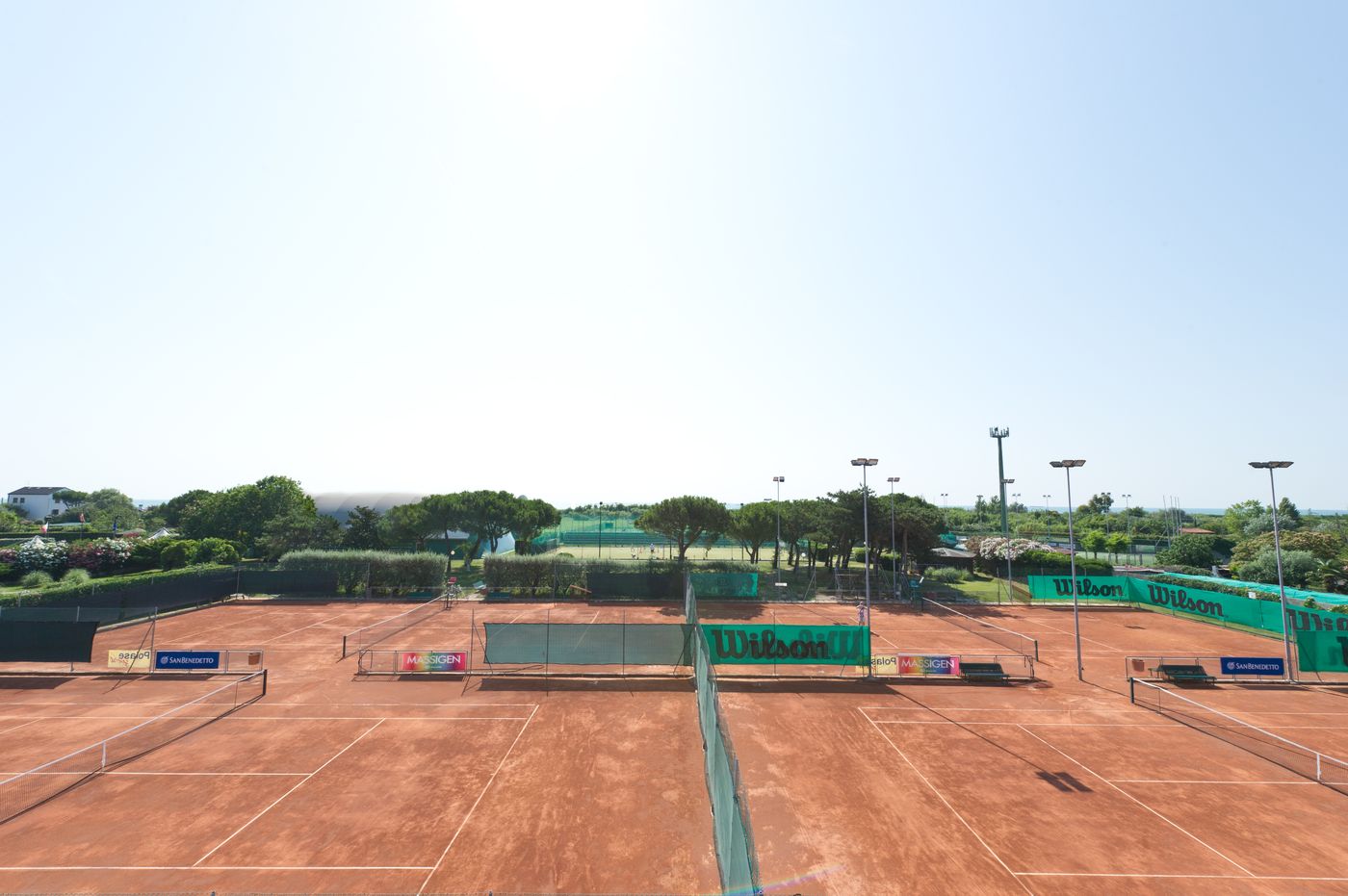 Ca--del-Moro-Sports-and-Entertainment-31