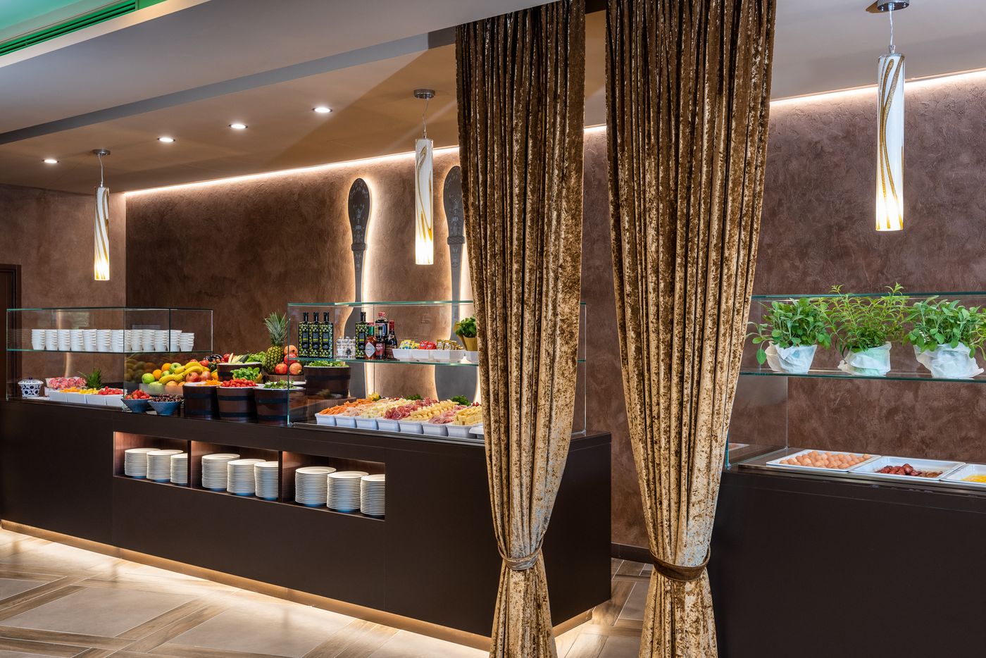 Leonardo-Royal-Hotel-Venice-Mestre-Restaurant-24