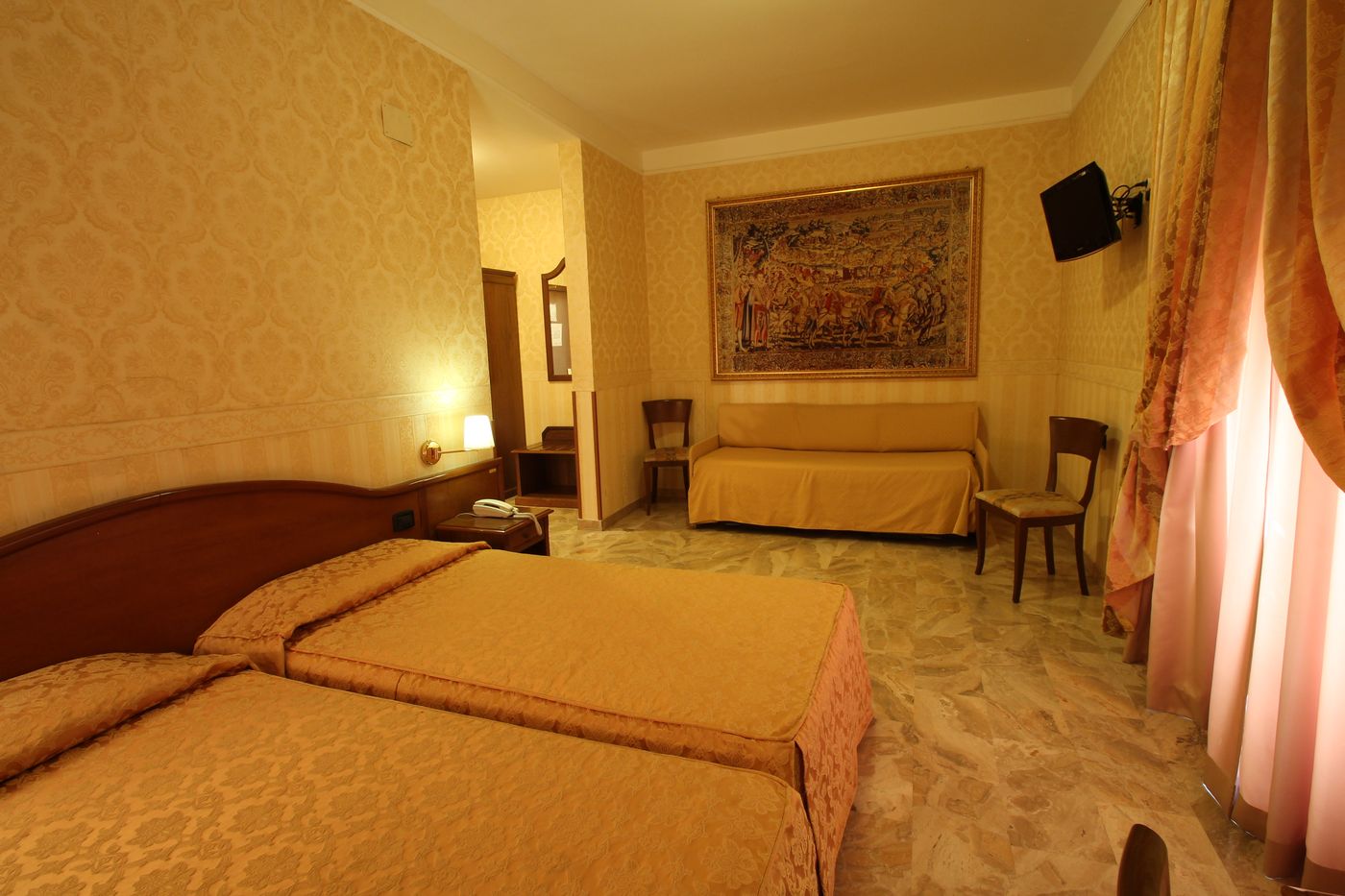 Orazia-Room-11