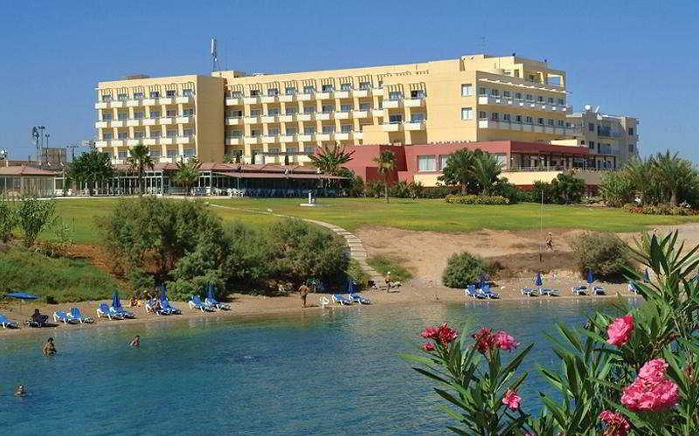 Sentido-Kouzalis-Beach-General-view-5