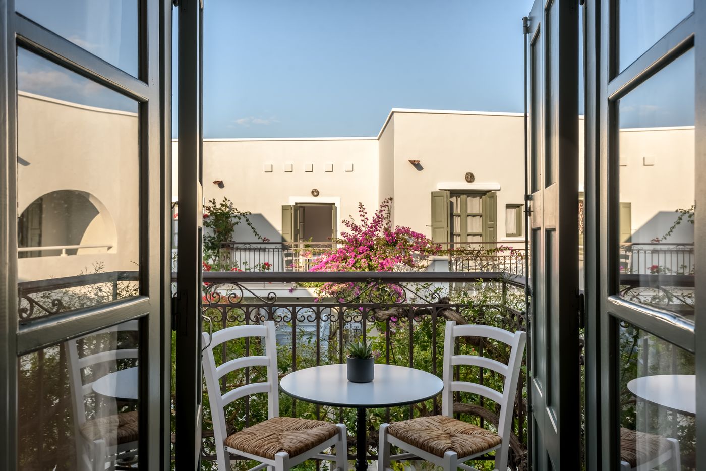 Nissia-Apartments-Room-17