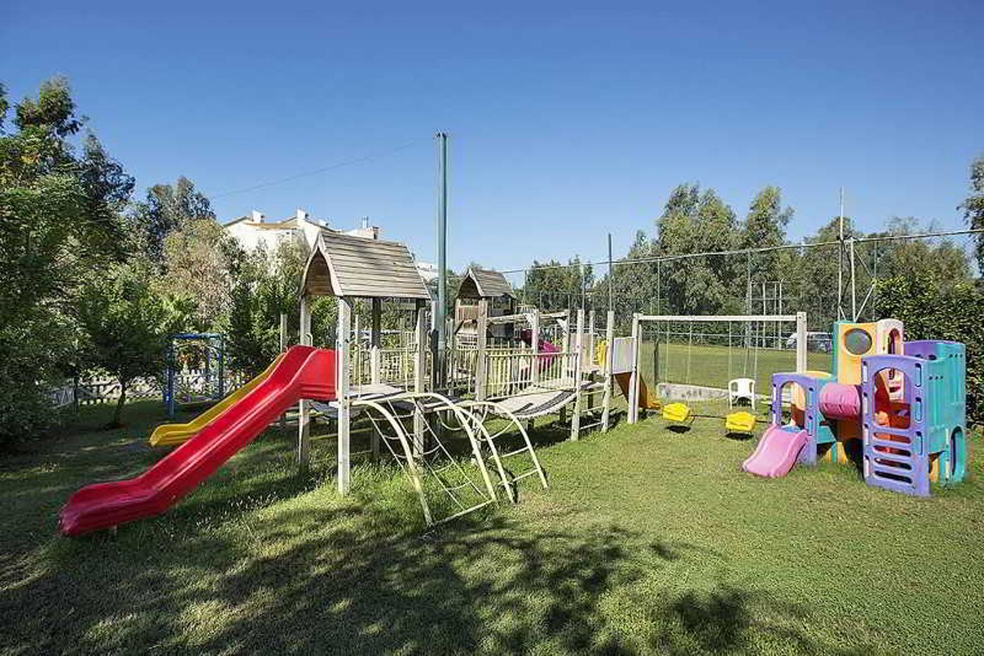 Crystal-Sunrise-Queen-Luxury-Resort---Spa-Sports-and-Entertainment-35