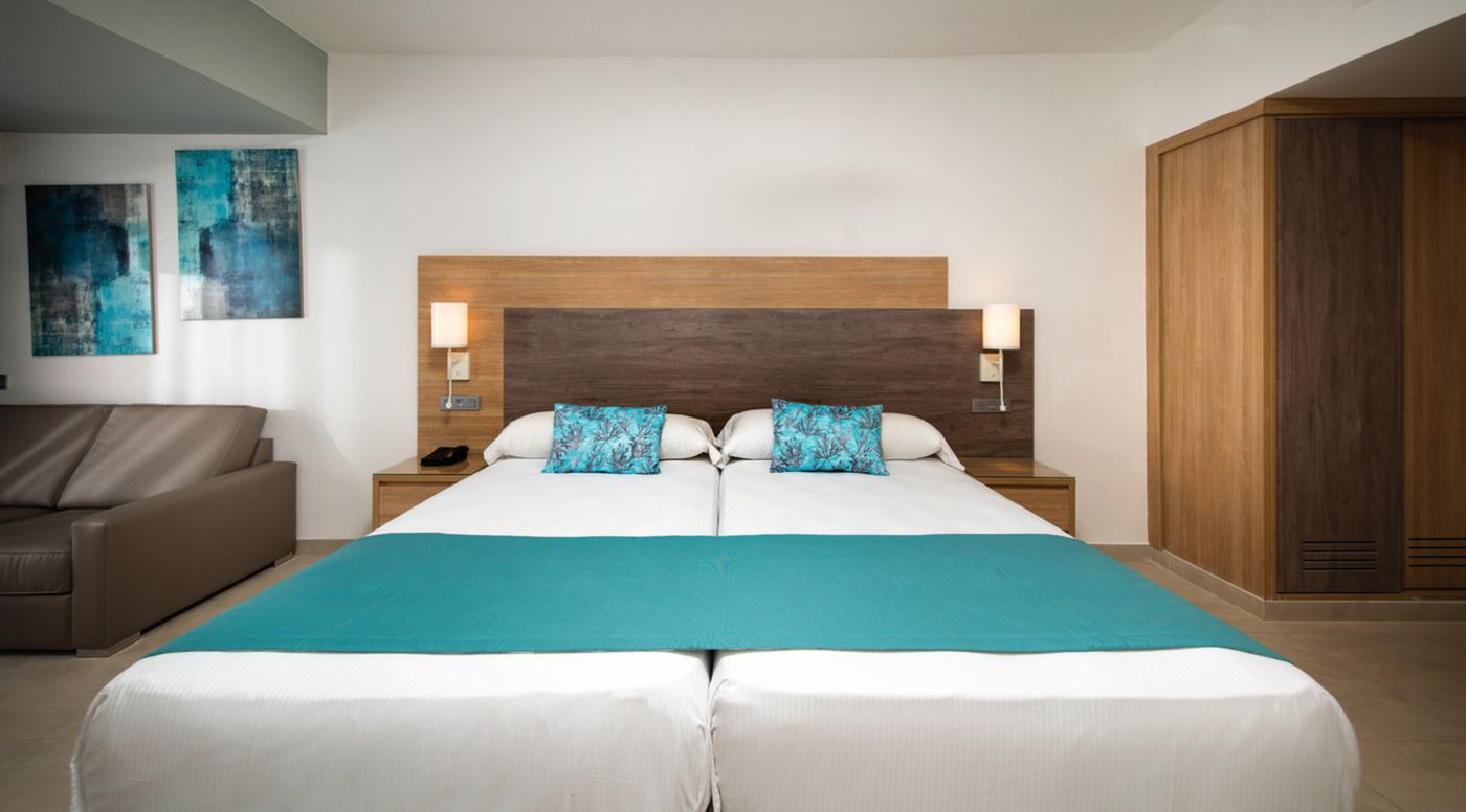 Riu-Palace-Tropical-Bay-All-Inclusive-Room-20