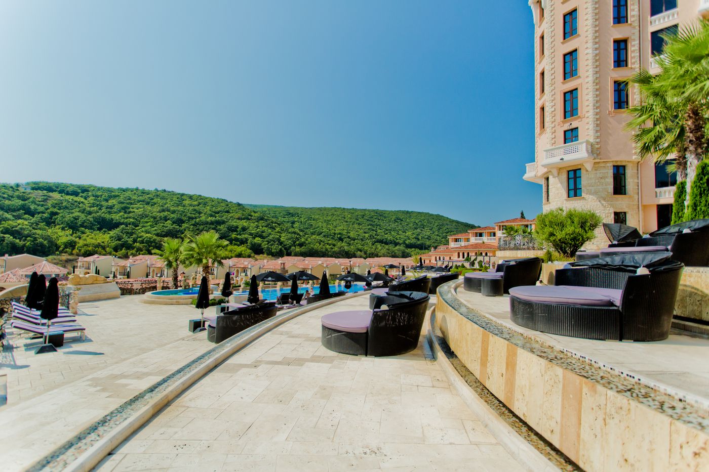 Royal-Castle-Terrace-15