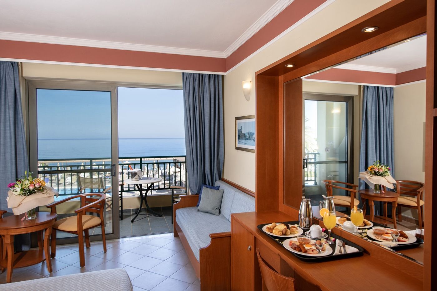 Hydramis-Palace-Beach-Resort-Room-48