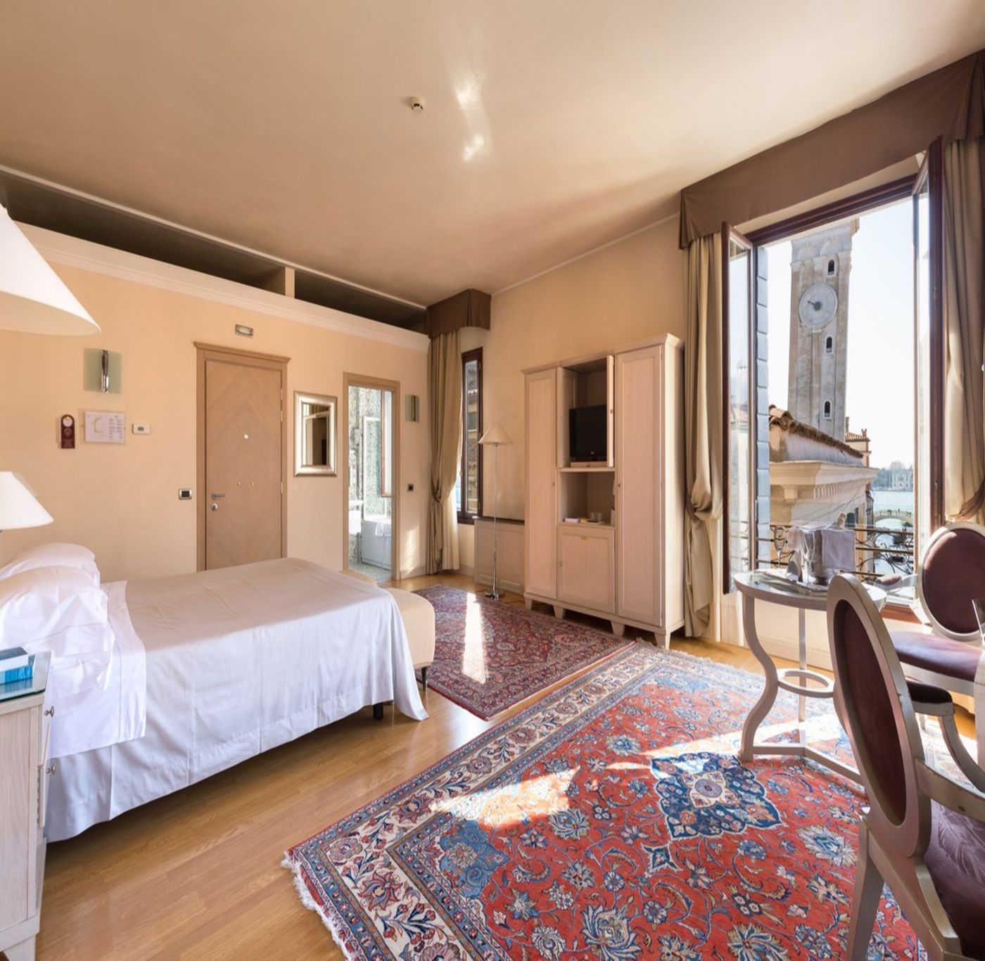 Liassidi-Palace-Room-7