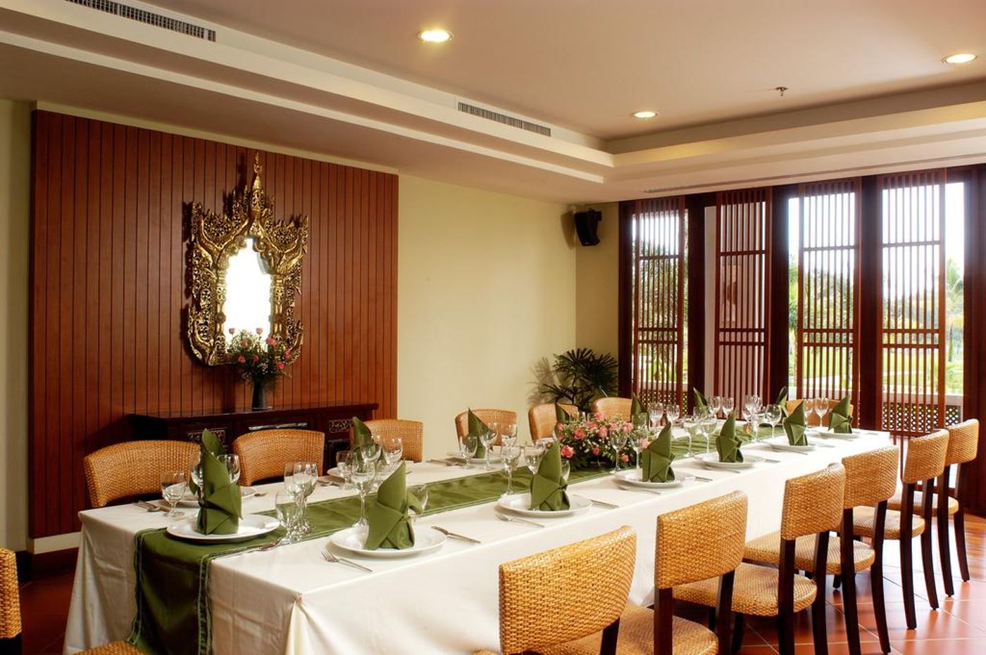 Mission-Hills-Phuket-Golf-Resort---Spa-Restaurant-48