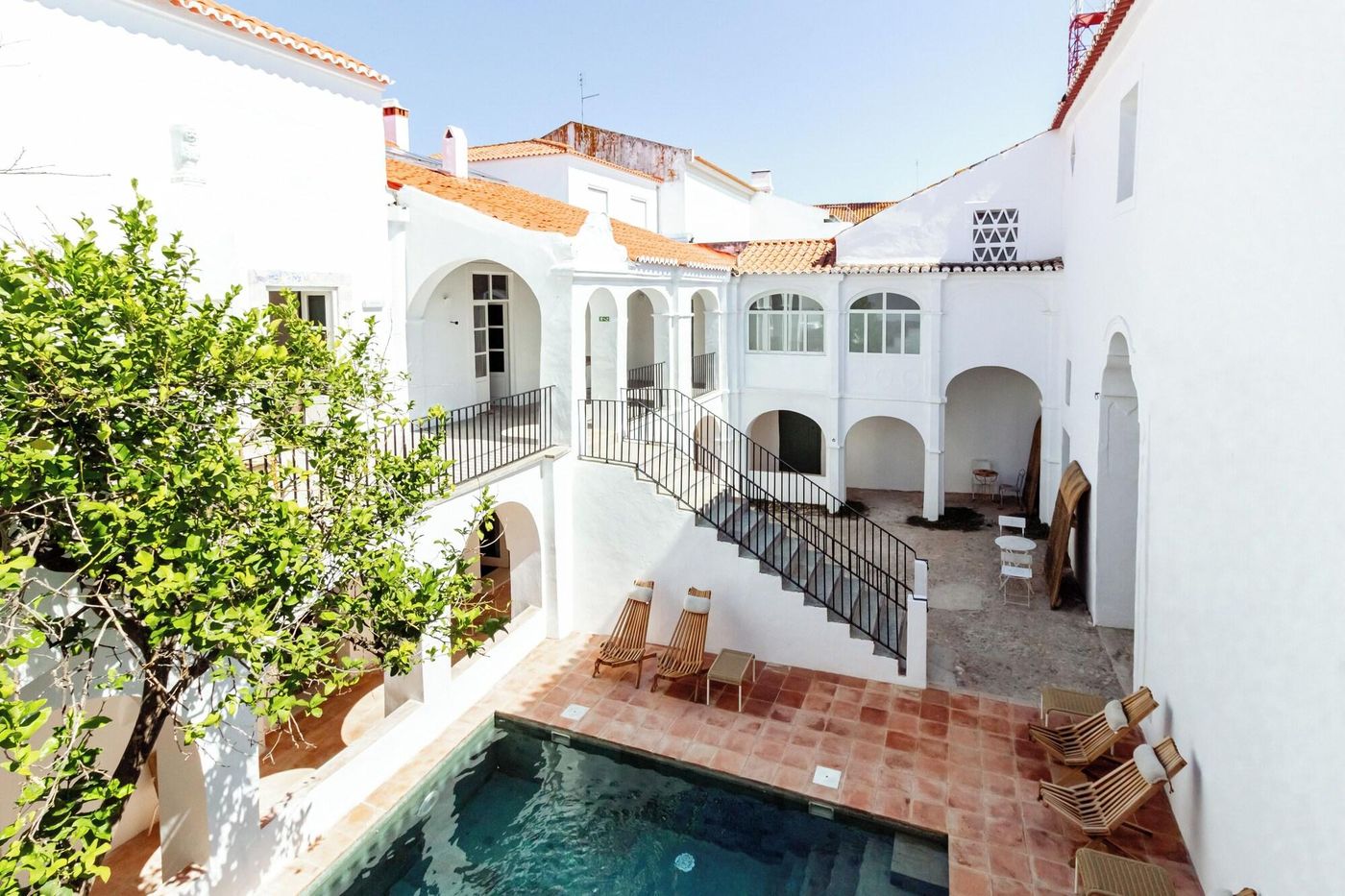 Amada-Moura-General-view-2