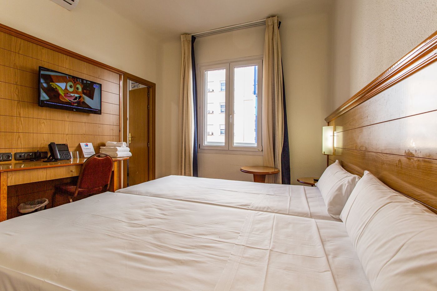 Aquaria-Negresco-Room-8