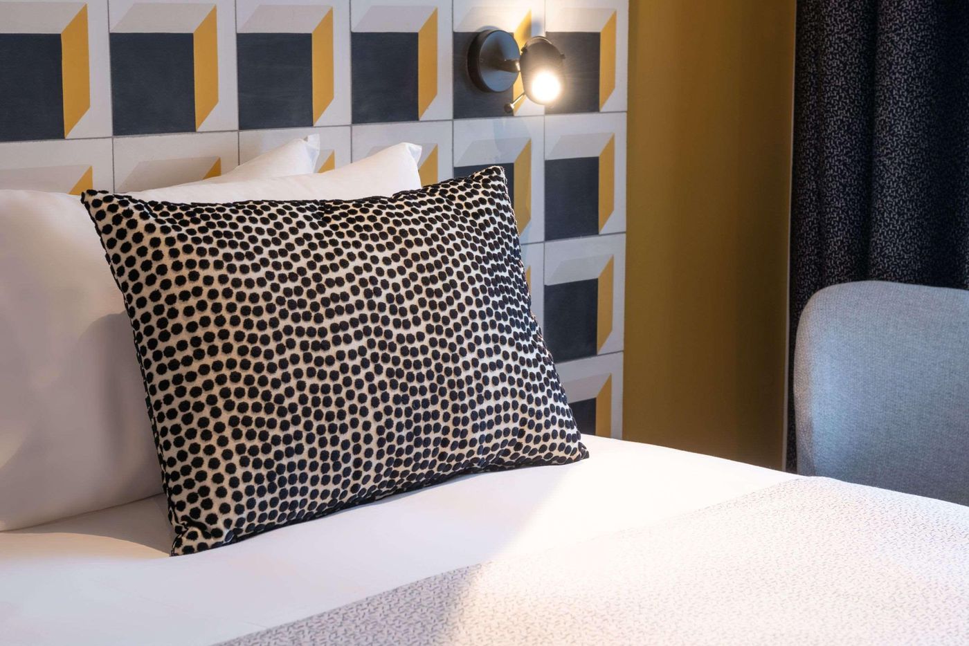 Paris-Art-Hotel-Quartier-Latin-By-Malone-Room-30