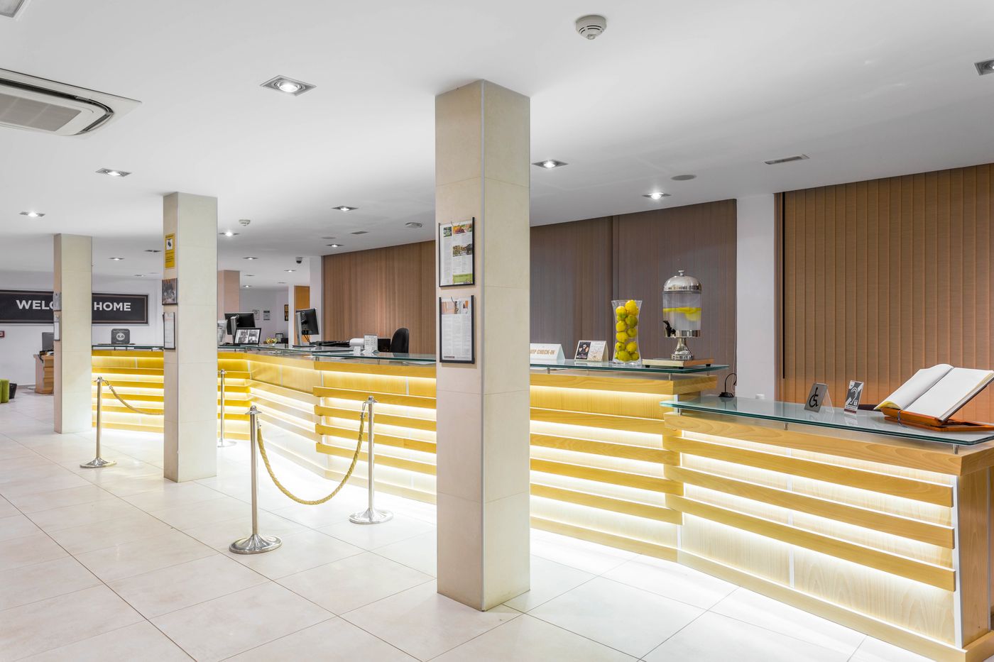 Royal-Sunset-Beach-Club-Lobby-29