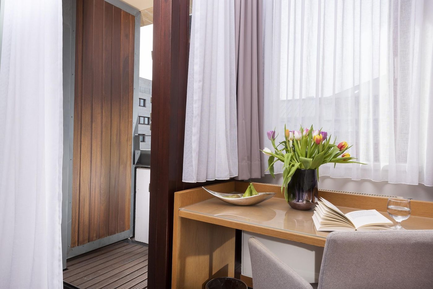 Hotel-Aquino-Berlin-Room-12