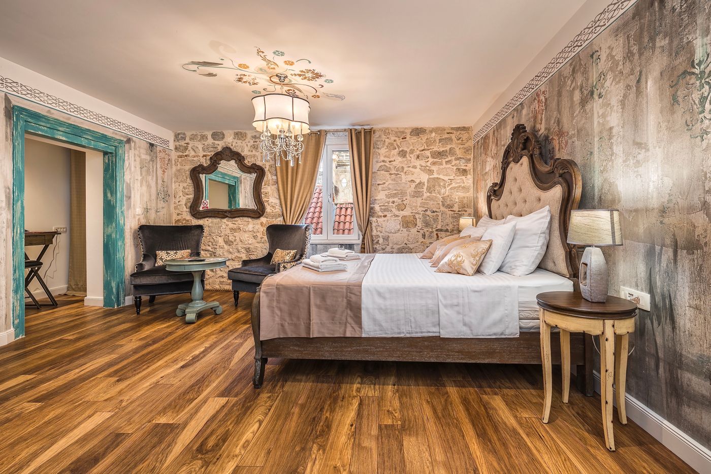 Plaza-Marchi-Old-Town---Quaint---Elegant-Hotels-Room-17