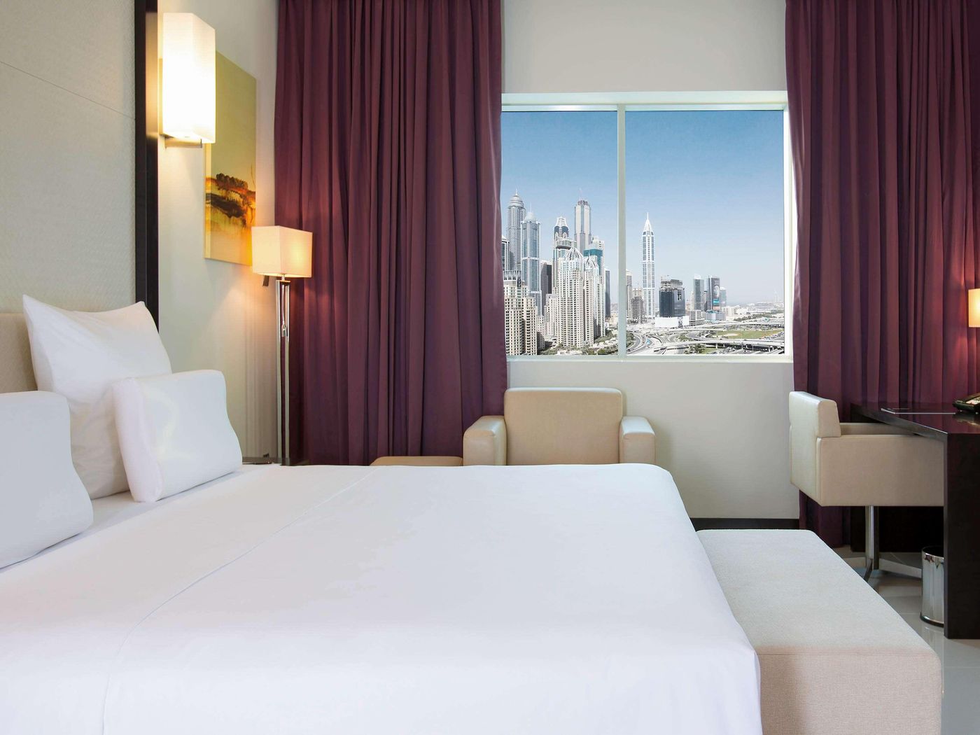 Pullman-Dubai-Jumeirah-Lakes-Towers-Room-14