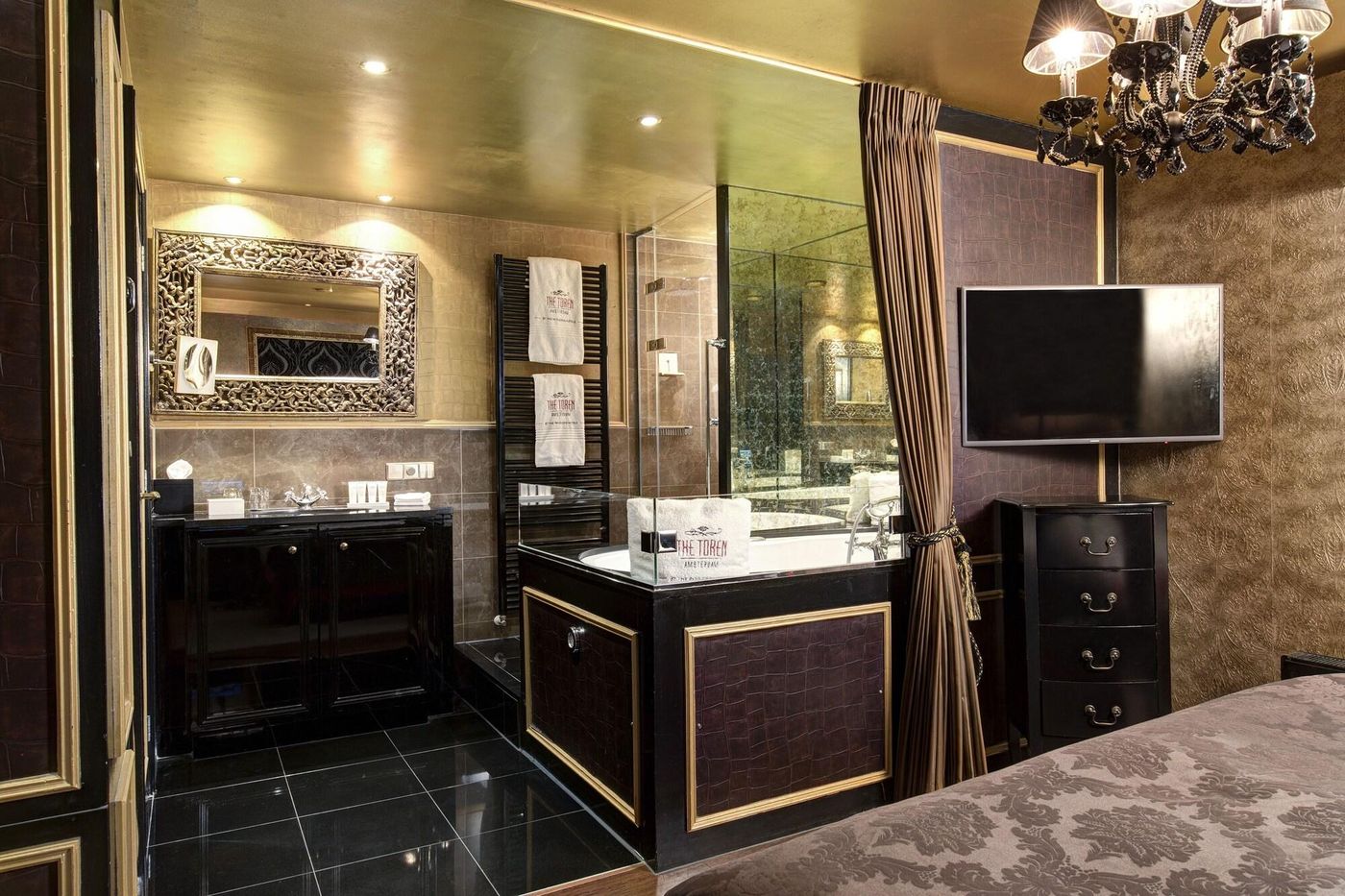 The-Pavilions-Amsterdam--The-Toren-Room-19