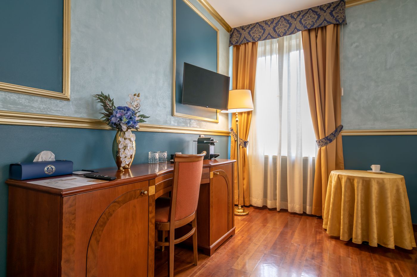 Hotel-Kinsky-Fountain-Room-10