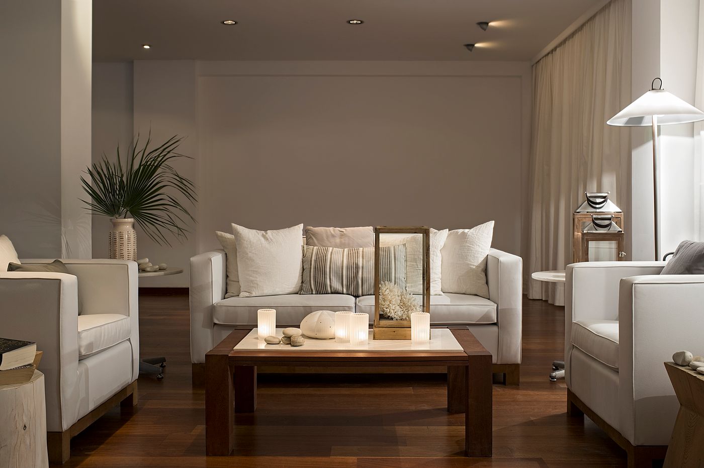 Grecian-Sands-Hotel-Bar-53