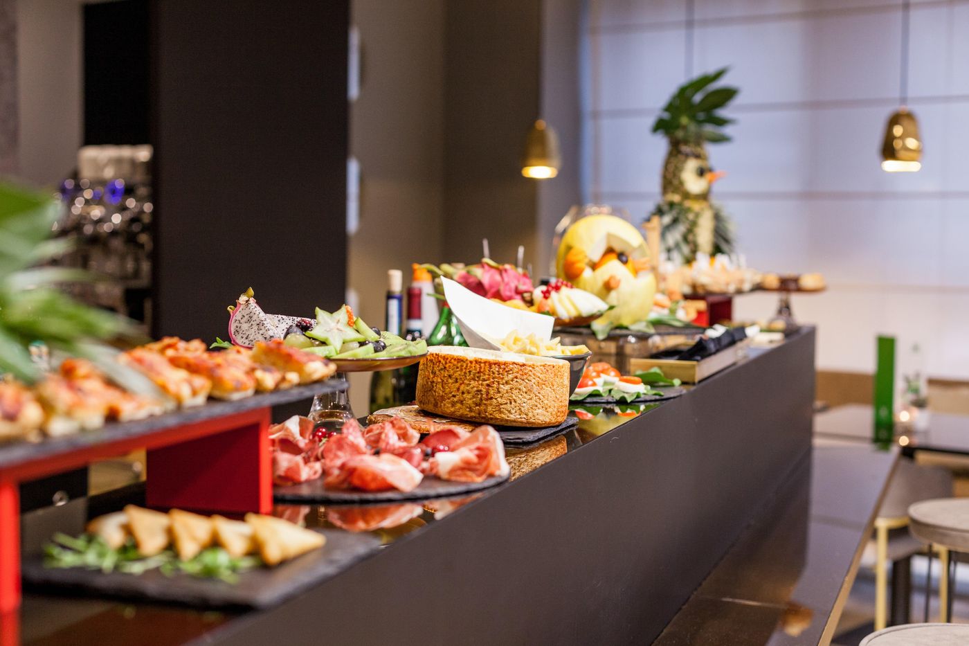 Holiday-Inn-Milan-Garibaldi-Station-Bar-36