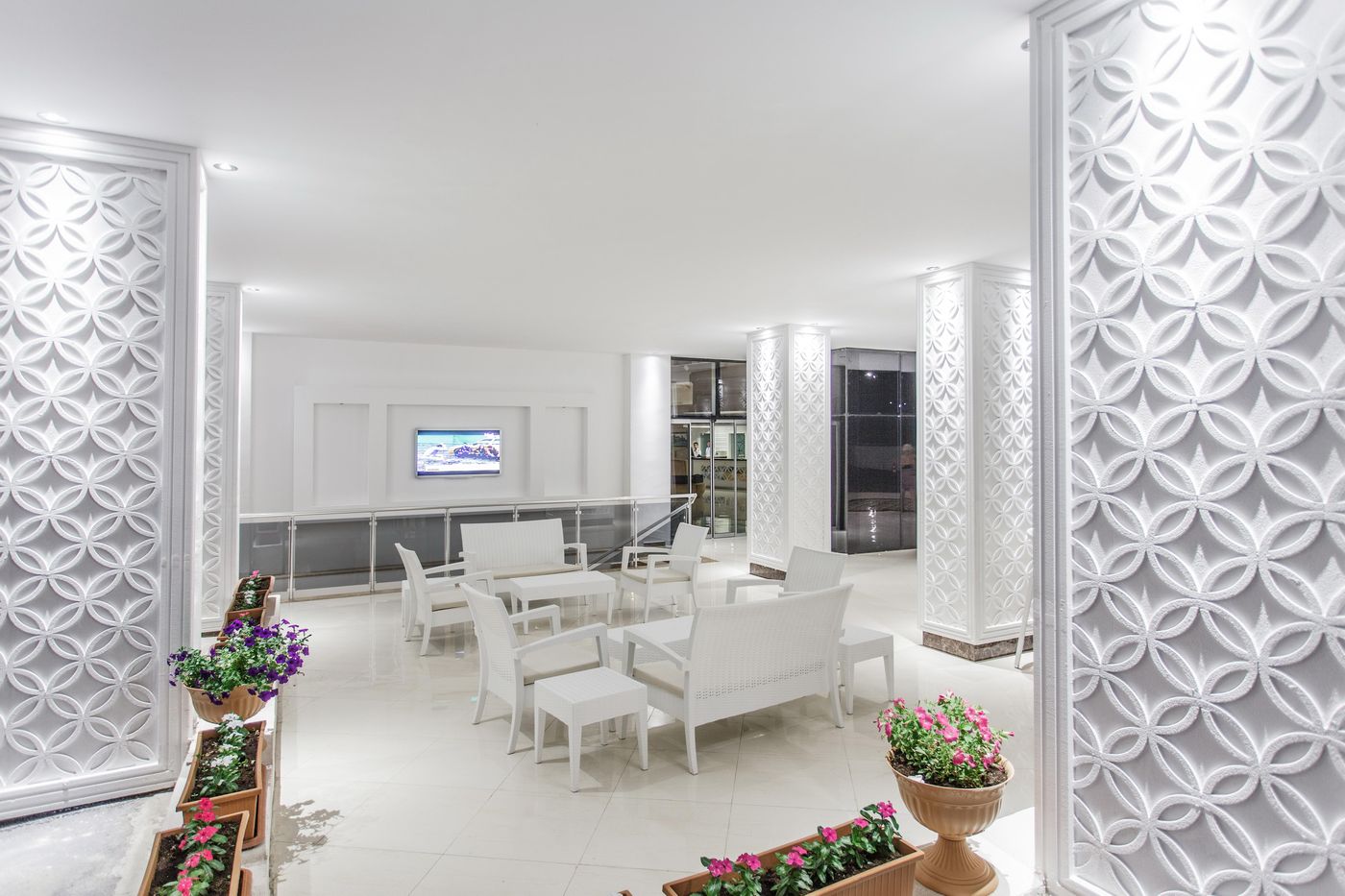 Galeri-Resort-Hotel-Lobby-42