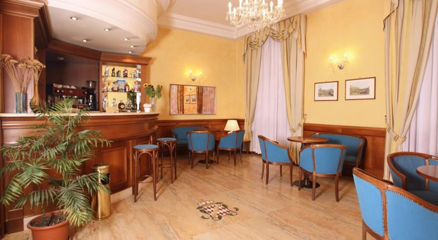 Hotel-Montecarlo-Lobby-6