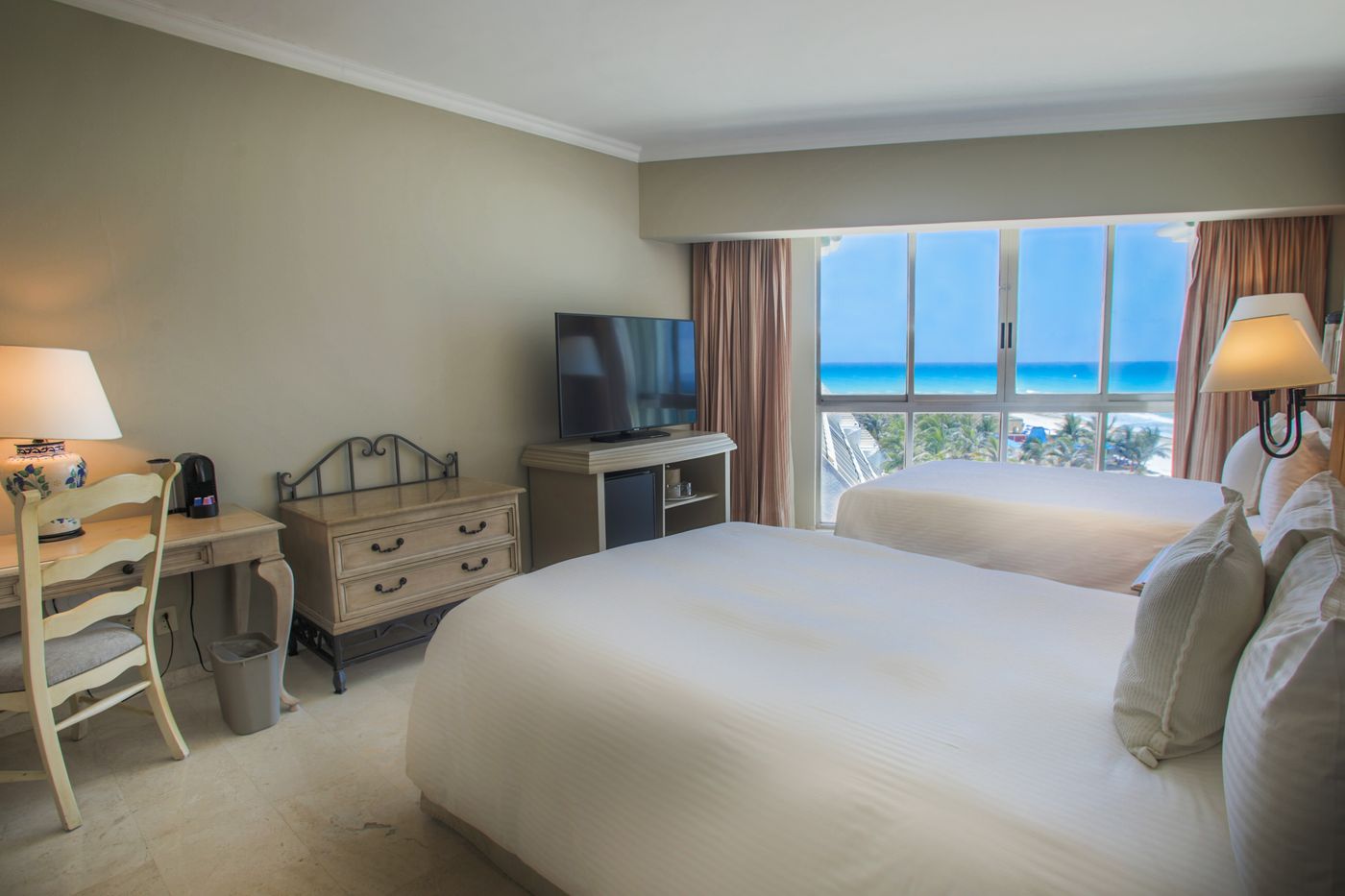 Sandos-Cancun-Lifestyle-Resort---Adults-Recommended-Room-16