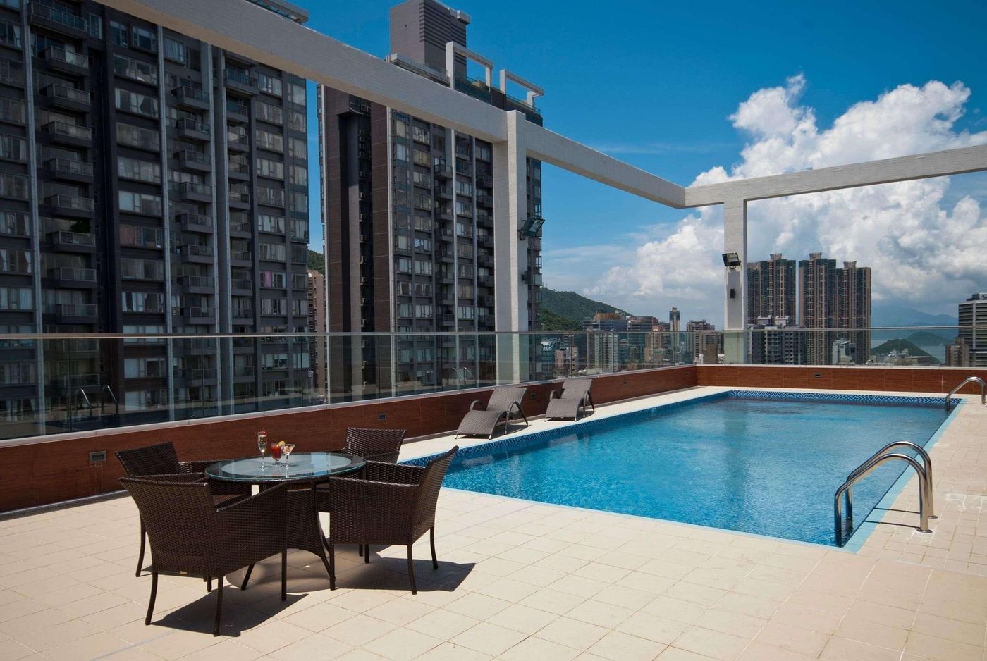 Ramada-Hong-Kong-Harbour-View-Pool-1