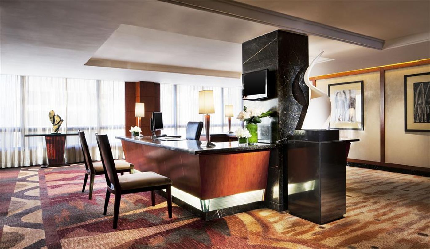 Sheraton-Hong-Kong-Hotel---Towers-General-view-18