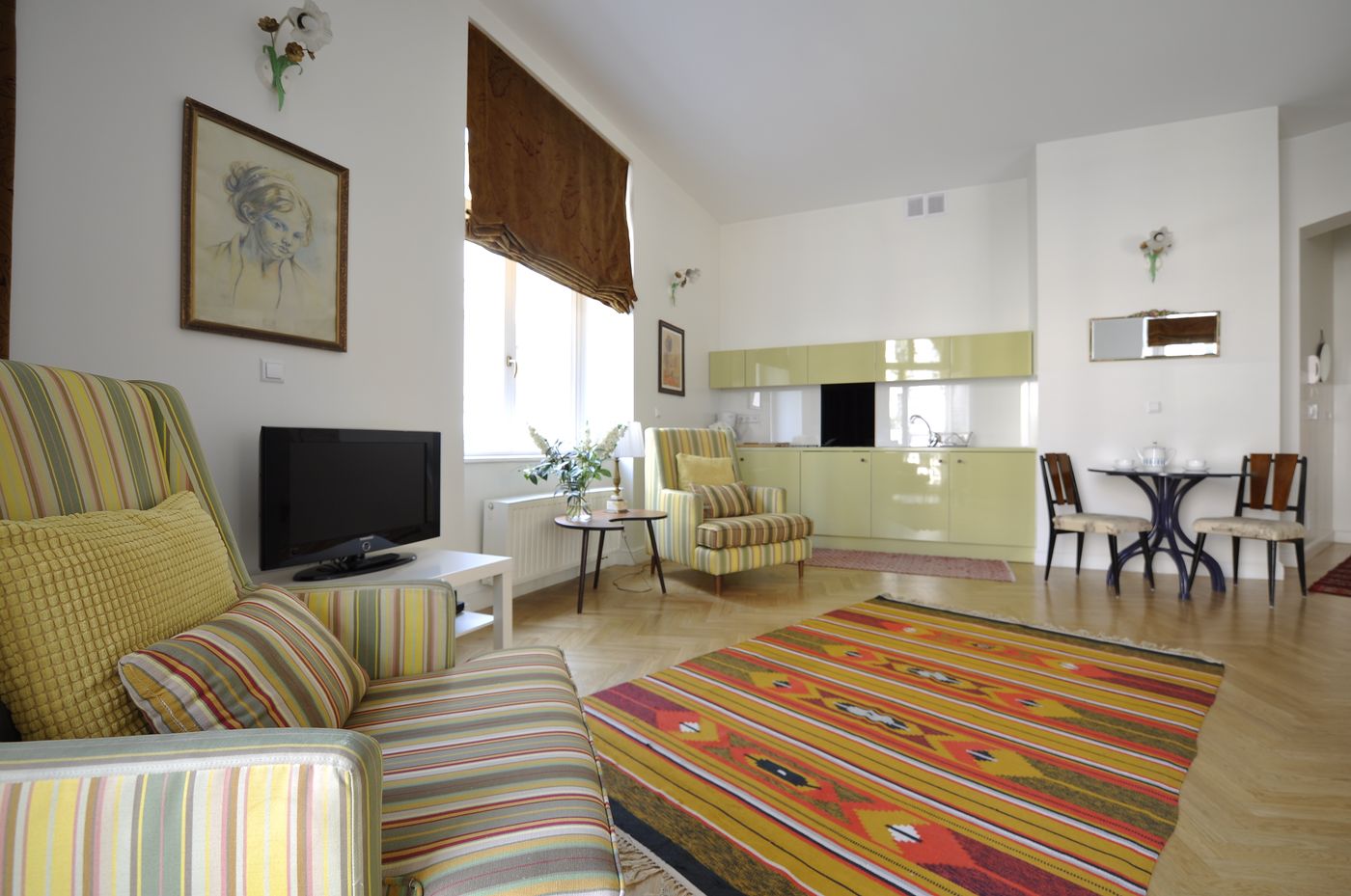 Crystal-Suites-Old-Town-Room-13