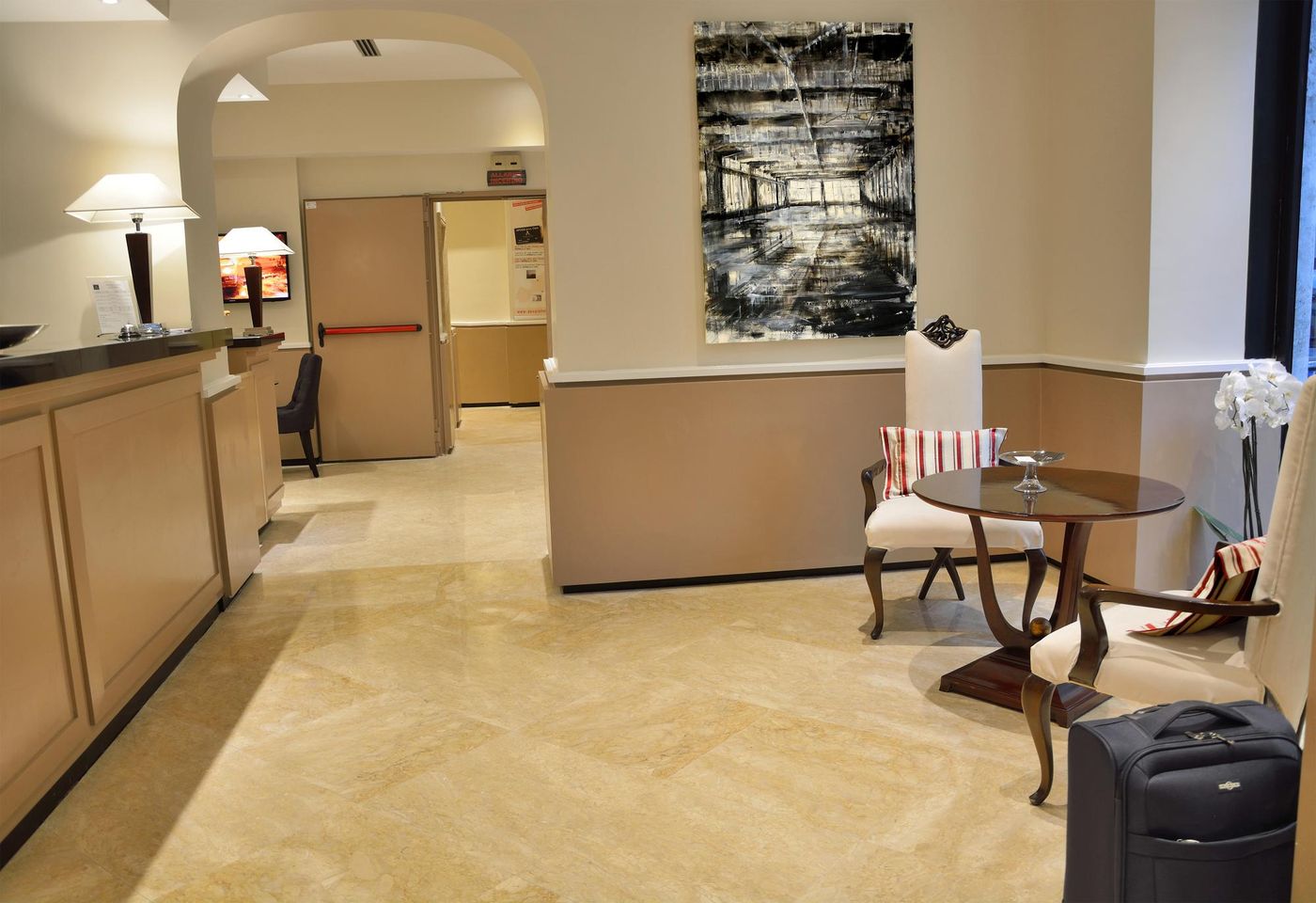 LH-Hotel-Lloyd-Rome-Lobby-14