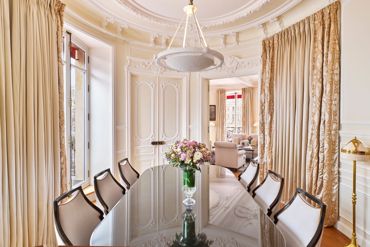 Hotel-Barriere-Le-Fouquets-Paris-Room-60