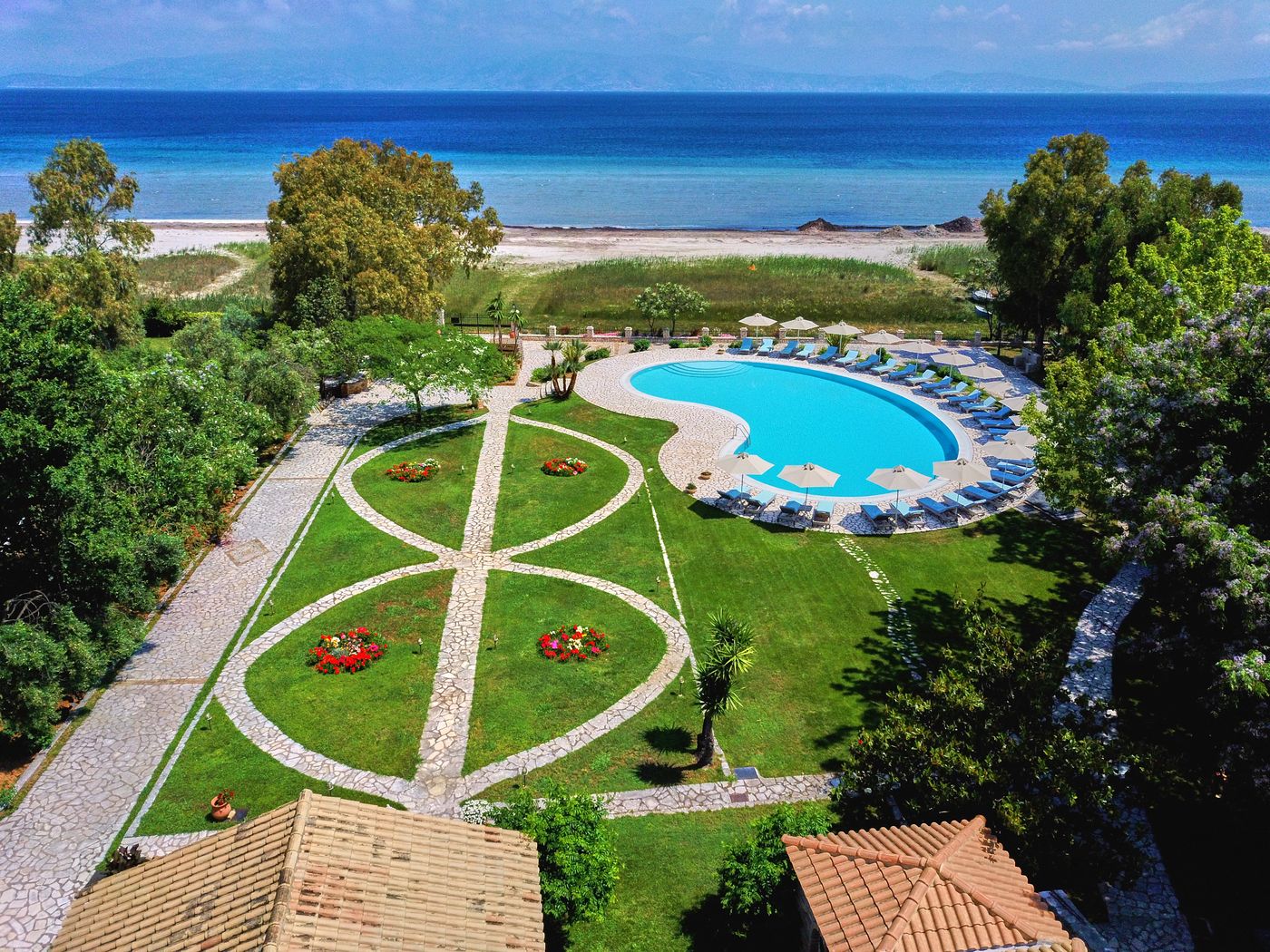 Chrismos-Luxury-Suites---Studios-General-view-2