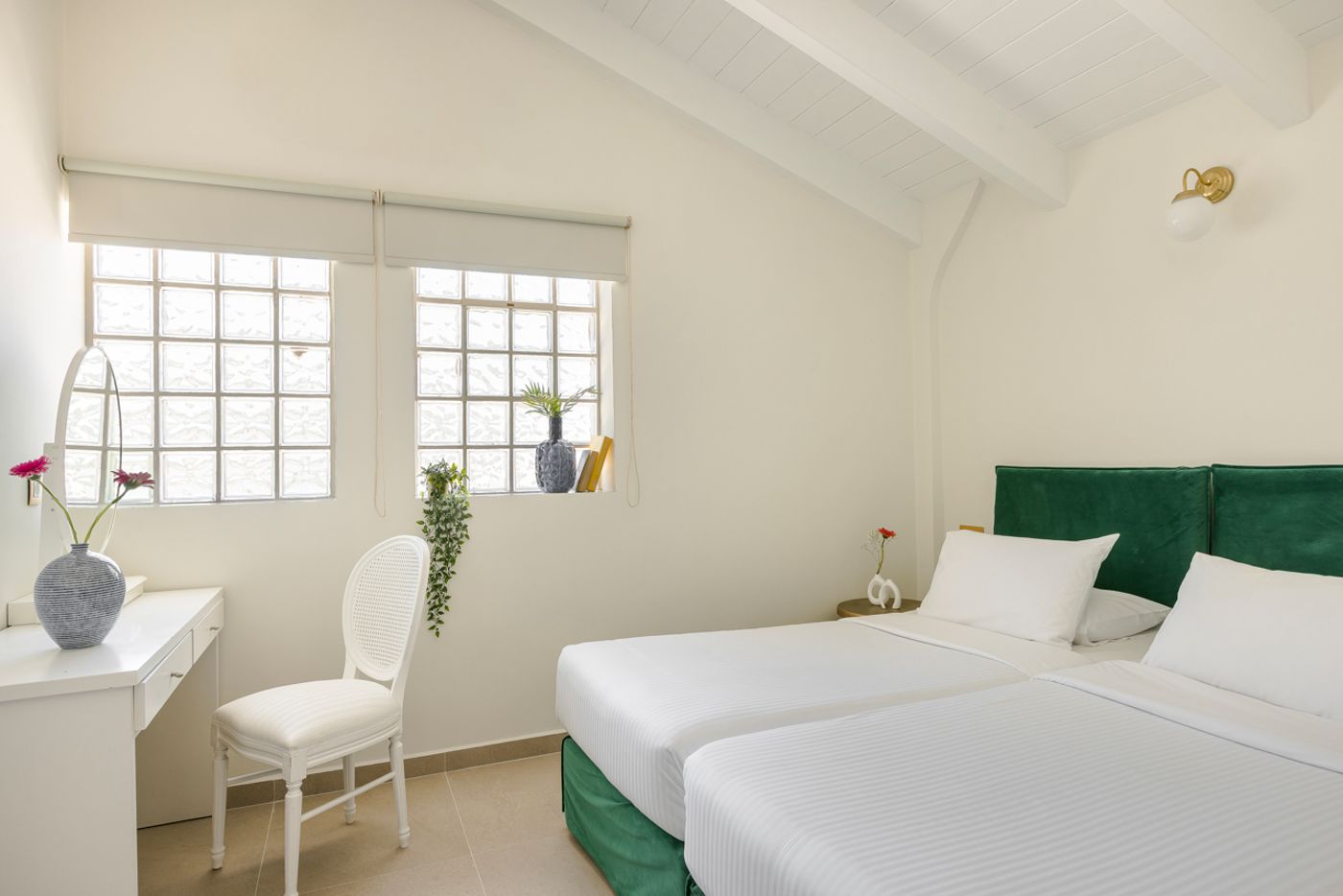 The-Alley-Hotel-Room-17