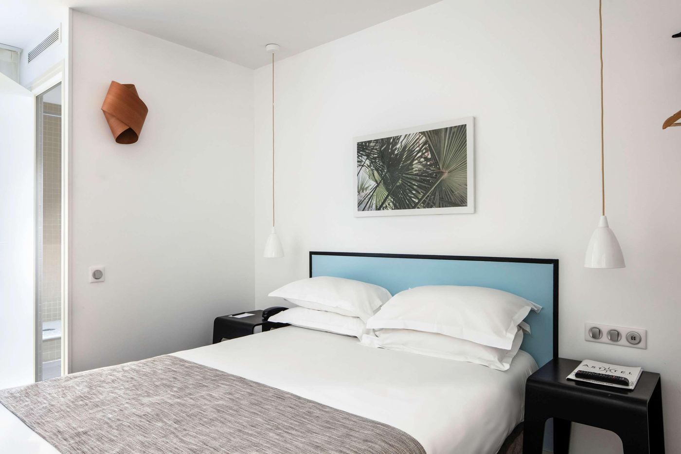 Palm-Astotel-Room-21